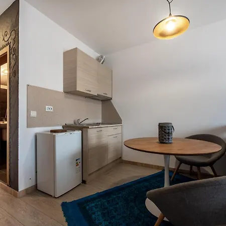 Sunny View Central Apartment *